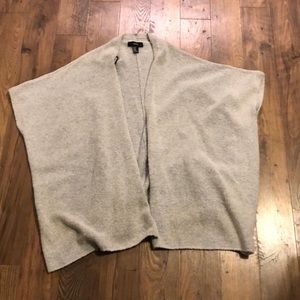 Forever 21 (Very soft & cozy) short sleeve Shaw.